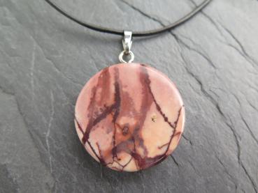 Jaspis-Anhänger an Büffelleder (VJ606)