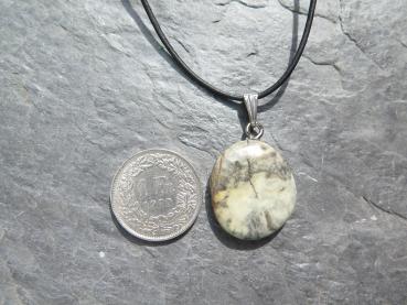 Jasper pendant on goatskin (VJ11)