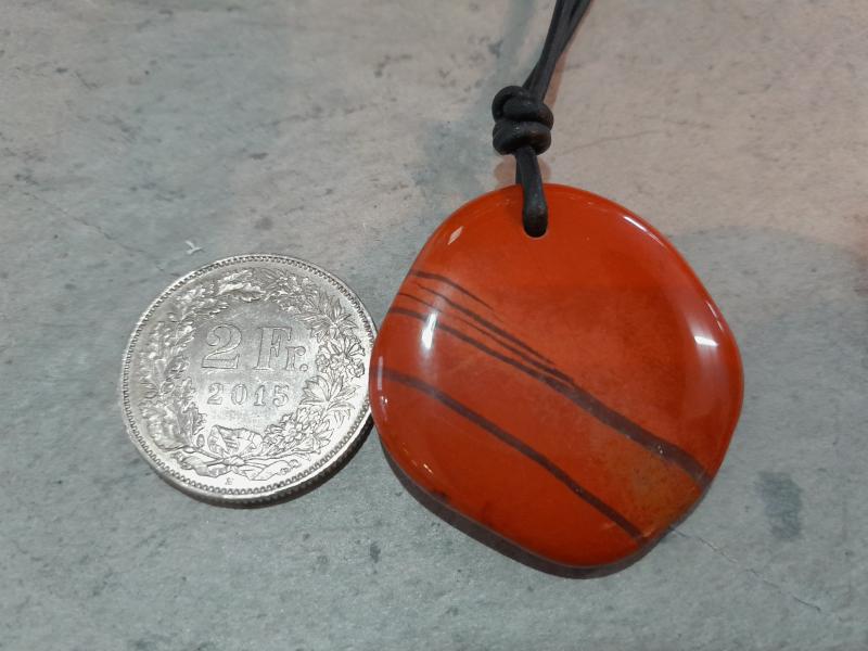 Jaspis, rot an Büffelleder (VJ145)