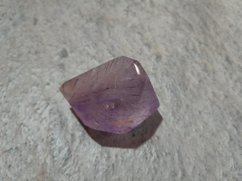 Amethyst geschliffen (Lup90)