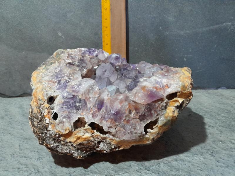 Amethyst Geode (Lup111)